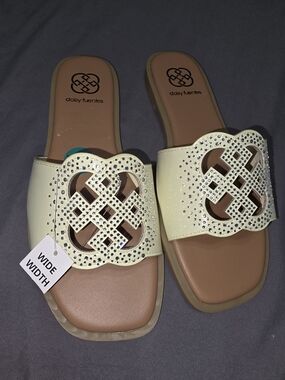 Daisy Fuentes Cream Rhinestone Cutout Slide Mules